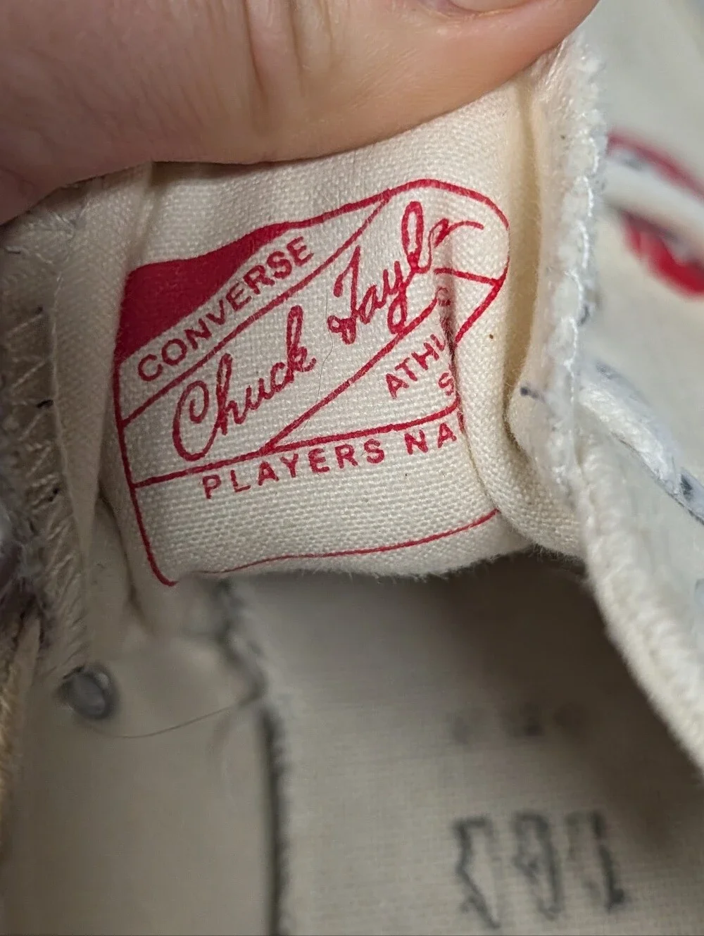 Converse Cream Low-Top Sneakers with Red Heart Graphics